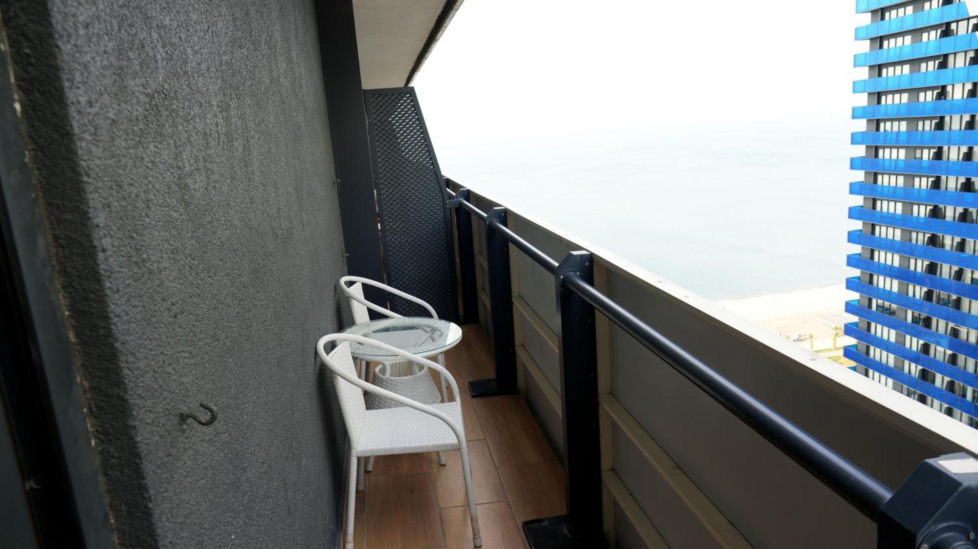 Lux Apart Hotel 555 Batumi Eksteriør billede